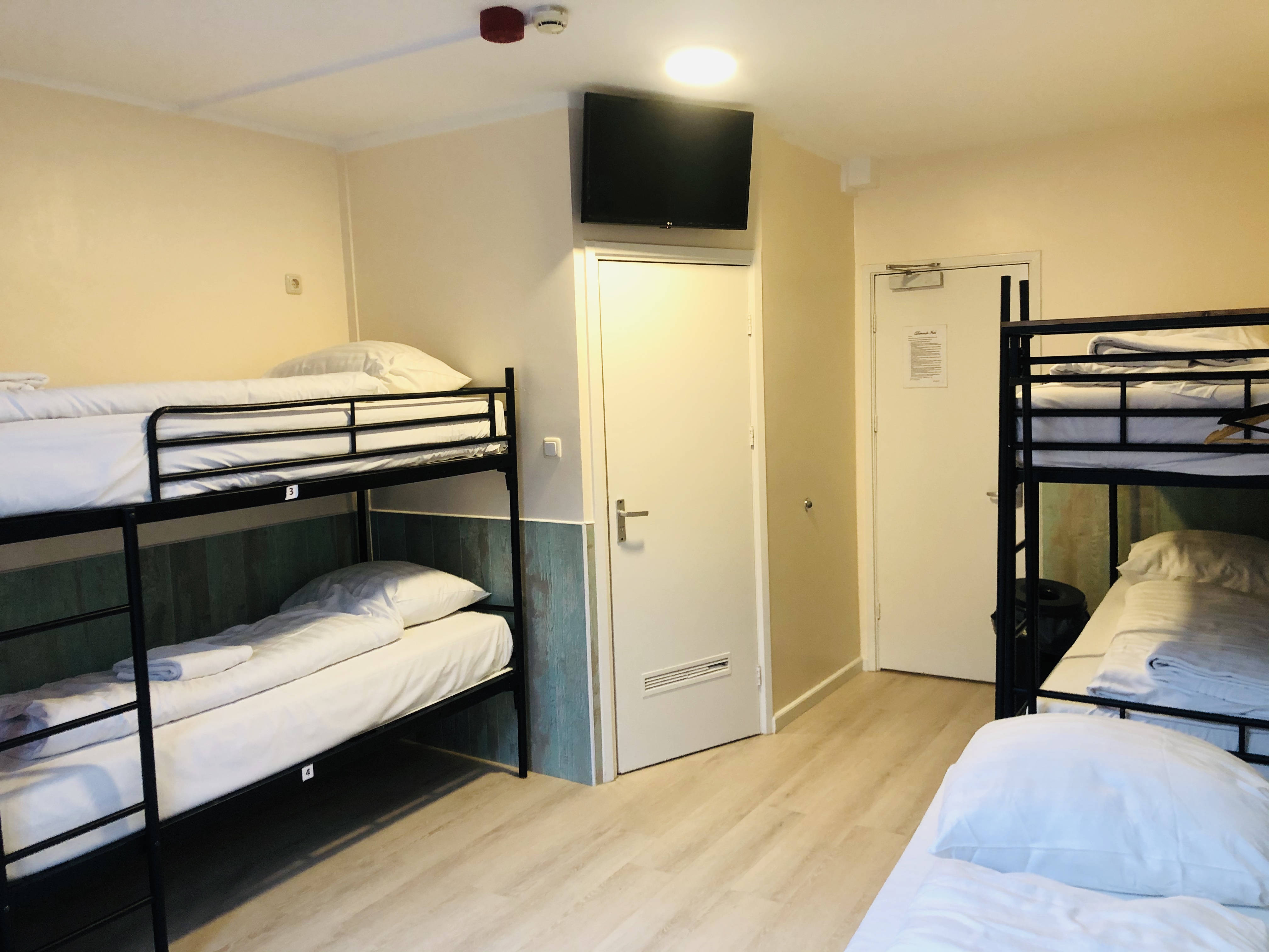Hotel Damrak Inn - Image4